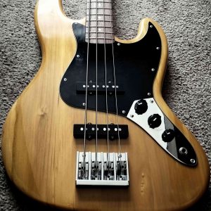 Jazz Bass®